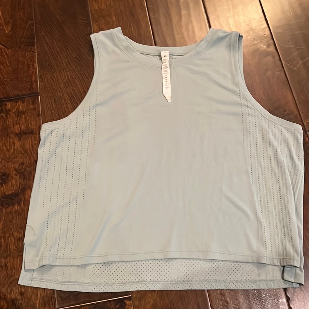 Lululemon train to be tank top green/grey size 10